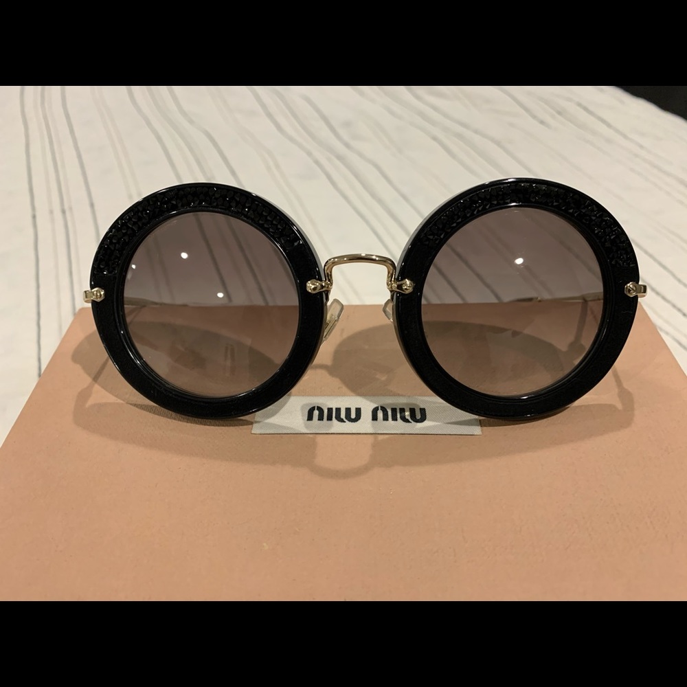 100% Authantic Miu Miu Round Sunglasses (FINAL PRICE) - Picture 2 of 11